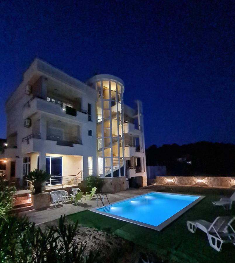 Kopernikus Apartments Ulcinj Bagian luar foto
